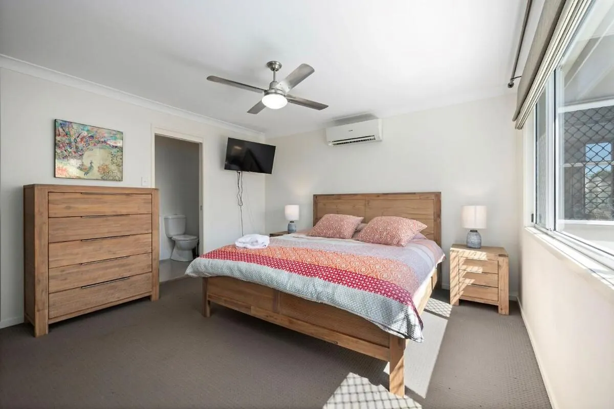 High On The Hill In Scarborough Apartment Australia