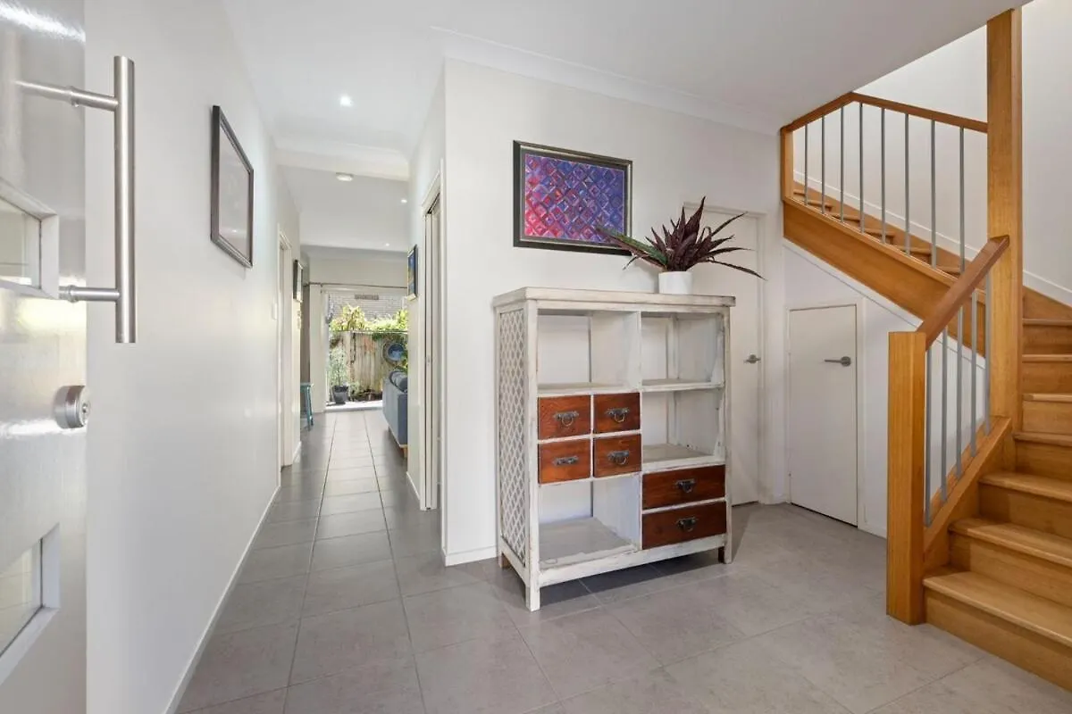 High On The Hill In Scarborough Apartment